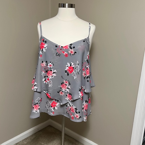 torrid Tops - Torrid size 3 (plus size 22/24) gray floral camisole with crisscross back
